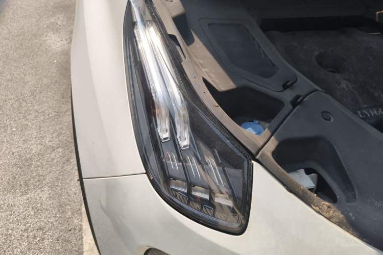 Used Lynk & Co 01 2019 2.0T Two-Wheel-Drive Pro Version China V Standard Right Front Headlight
