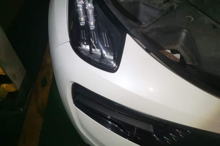 Used Lynk & Co 01 2019 2.0T Two-Wheel-Drive Pro Version China VI Standard Right Front Headlight