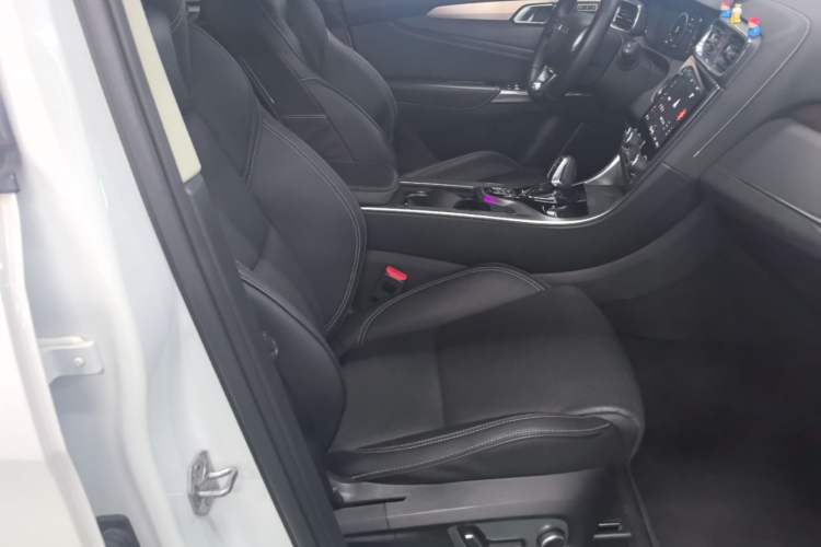 Used Lynk & Co 01 2019 2.0T Two-Wheel-Drive Pro Version China VI Standard Right Front Seat
