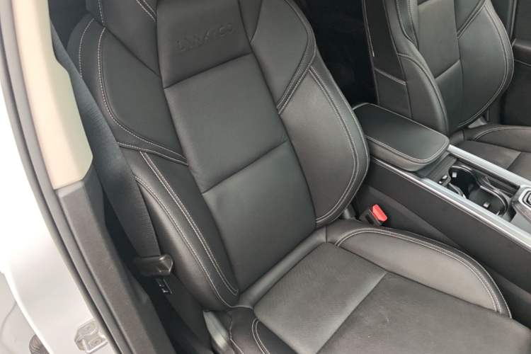 Used Lynk & Co 01 2019 2.0T Two-Wheel-Drive Pro Version China VI Standard Right Front Seat