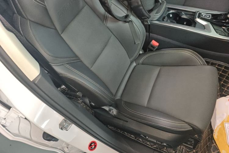Used Lynk & Co 01 2019 2.0T Two-Wheel-Drive Pro Version China VI Standard Right Front Seat