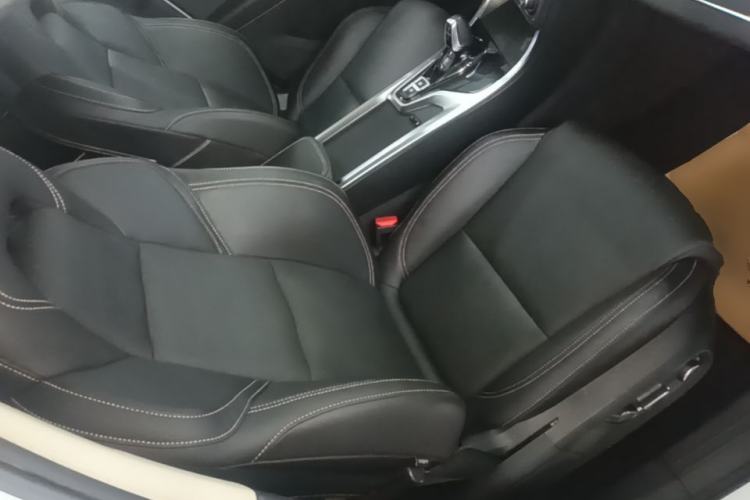 Used Lynk & Co 01 2019 2.0T Two-Wheel-Drive Pro Version China VI Standard Right Front Seat
