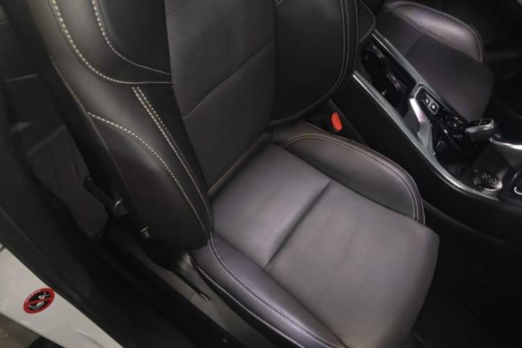 Used Lynk & Co 01 2019 2.0T Two-Wheel-Drive Pro Version China VI Standard Right Front Seat