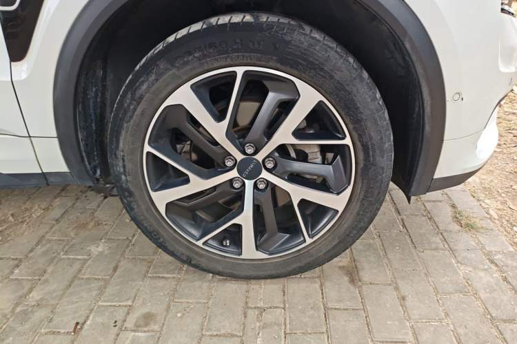 Used Lynk & Co 01 2019 2.0T Four-Wheel Drive Genie Pro Version China VI Standard Right Front Wheel Hub