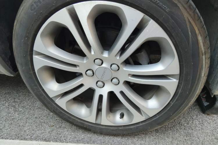 Used Lynk & Co 01 2019 2.0T Two-Wheel-Drive Pro Version China VI Standard Right Front Wheel Hub