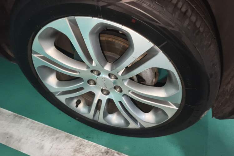 Used Lynk & Co 01 2019 2.0T Two-Wheel-Drive Pro Version China VI Standard Right Front Wheel Hub