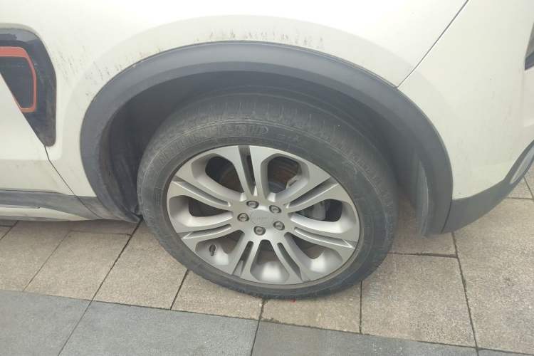 Used Lynk & Co 01 2019 2.0T Two-Wheel-Drive Pro Version China VI Standard Right Front Wheel Hub