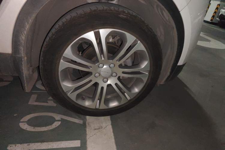 Used Lynk & Co 01 2019 2.0T Two-Wheel-Drive Pro Version China VI Standard Right Front Wheel Hub