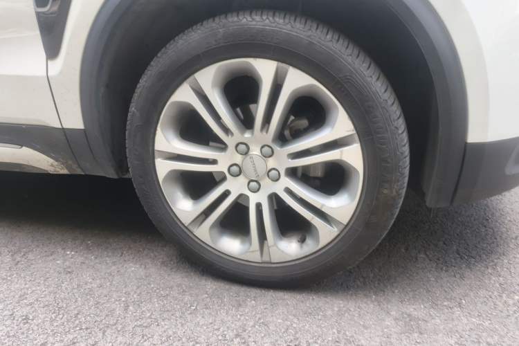 Used Lynk & Co 01 2019 2.0T Two-Wheel-Drive Pro Version China VI Standard Right Front Wheel Hub