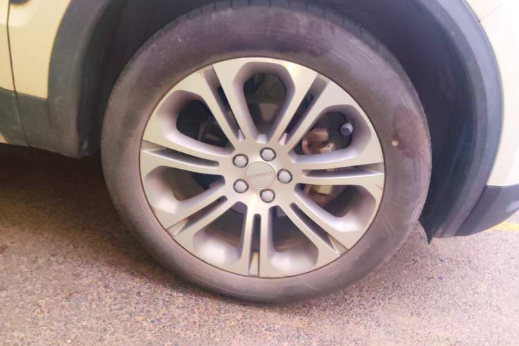Used Lynk & Co 01 2019 2.0T Two-Wheel-Drive Pro Version China V Standard Right Front Wheel Hub