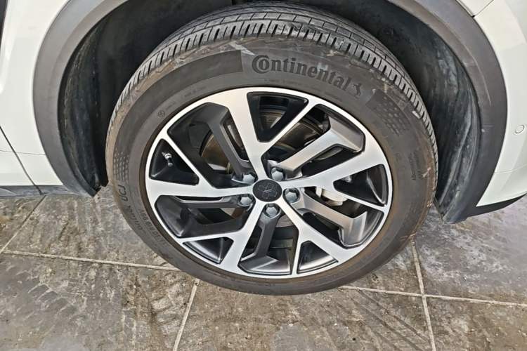 Used Lynk & Co 01 2019 2.0T Four-Wheel Drive Genie Pro Version China VI Standard Right Front Wheel Hub