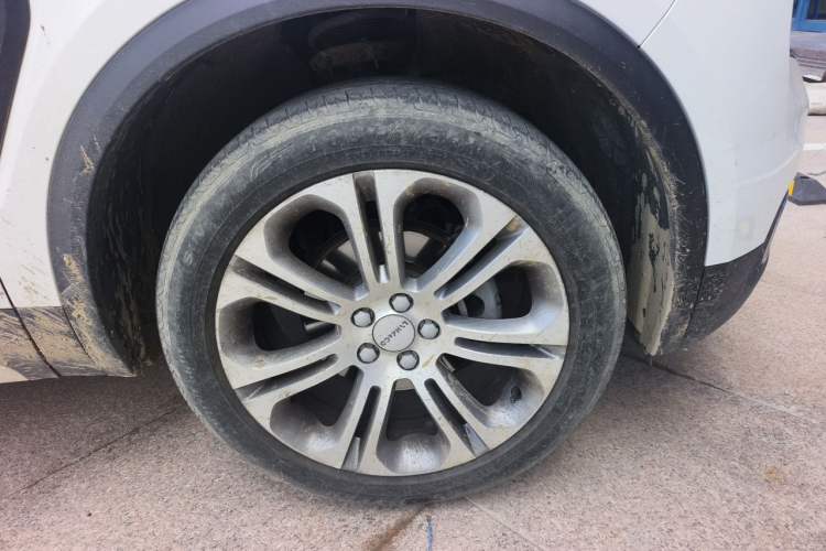 Used Lynk & Co 01 2019 2.0T Two-Wheel-Drive Pro Version China V Standard Right Front Wheel Hub