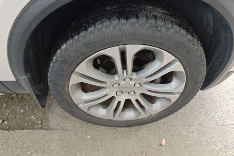 Used Lynk & Co 01 2019 2.0T Two-Wheel-Drive Pro Version China VI Standard Right Front Wheel Hub