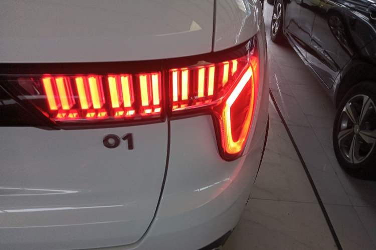 Used Lynk & Co 01 2019 2.0T Two-Wheel-Drive Pro Version China V Standard Right Rear Taillight