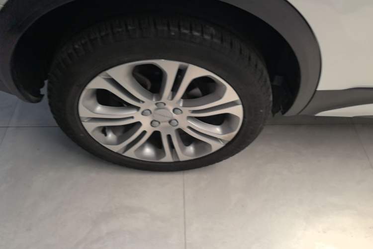 Used Lynk & Co 01 2019 2.0T Two-Wheel-Drive Pro Version China VI Standard Right Rear Wheel Hub