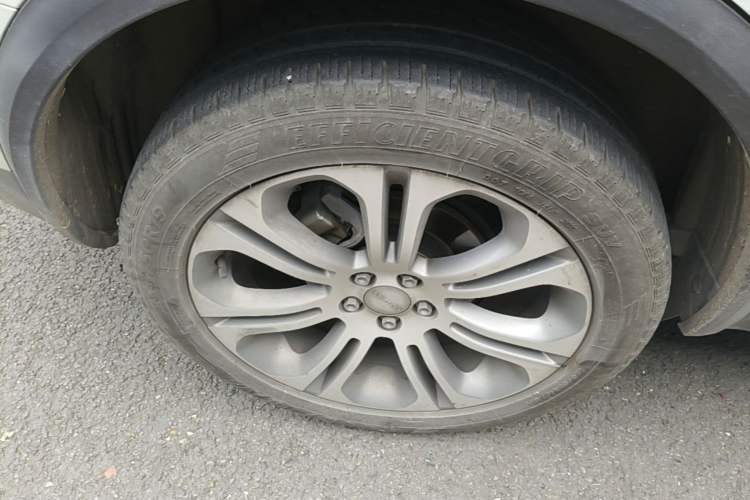 Used Lynk & Co 01 2019 2.0T Two-Wheel-Drive Pro Version China VI Standard Right Rear Wheel Hub