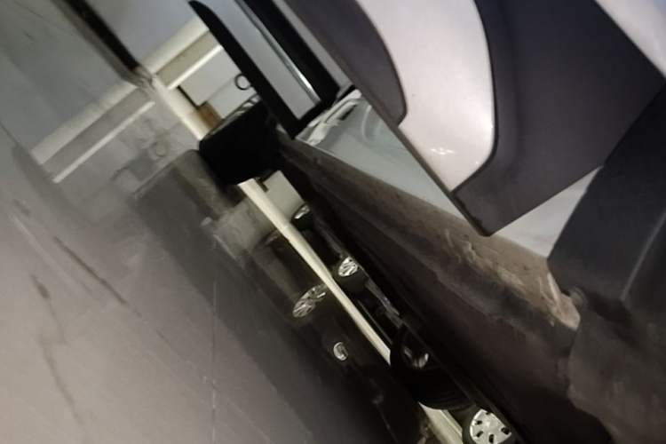 Used Lynk & Co 01 2019 2.0T Two-Wheel-Drive Pro Version China VI Standard Right Side Sill