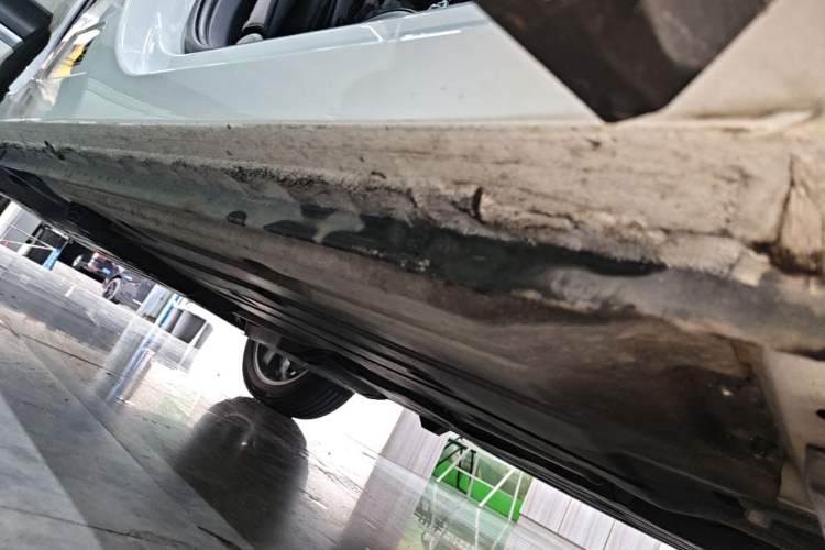 Used Lynk & Co 01 2019 2.0T Two-Wheel-Drive Pro Version China VI Standard Right Side Sill