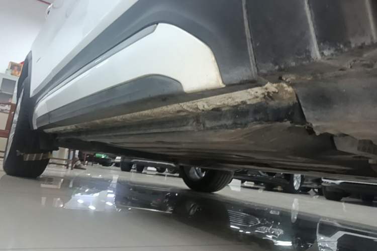 Used Lynk & Co 01 2019 2.0T Two-Wheel-Drive Pro Version China VI Standard Right Side Sill