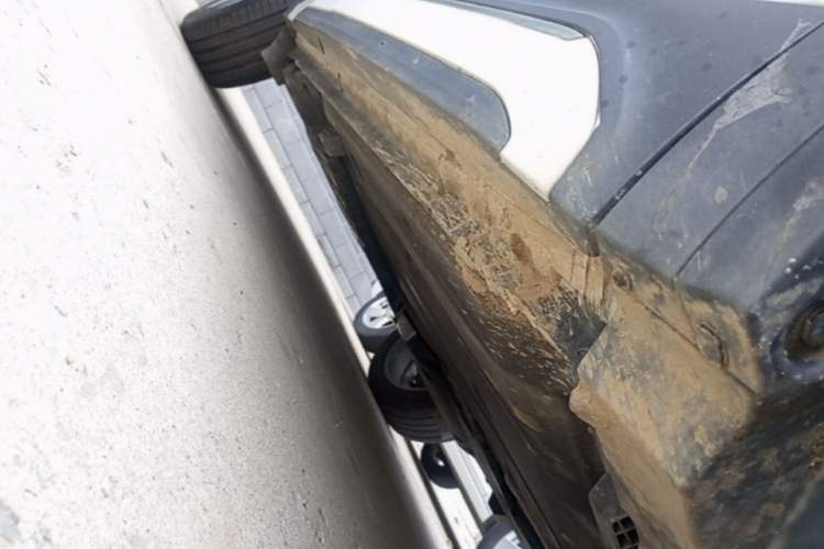 Used Lynk & Co 01 2019 2.0T Two-Wheel-Drive Pro Version China VI Standard Right Side Sill