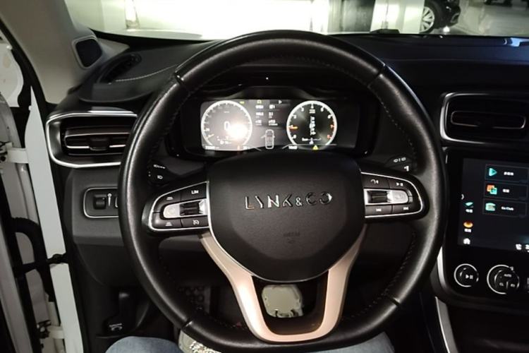 Used Lynk & Co 01 2019 2.0T Two-Wheel-Drive Pro Version China VI Standard Steering Wheel