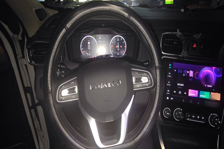 Used Lynk & Co 01 2019 2.0T Two-Wheel Drive Zhaopu Version China VI Standard Steering Wheel