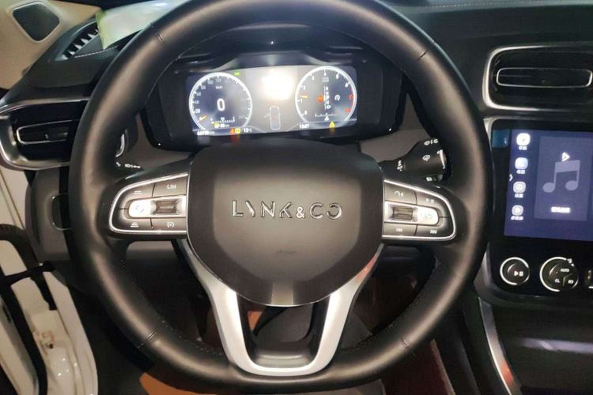 Used Lynk & Co 01 2019 2.0T Two-Wheel-Drive Pro Version China VI Standard Steering Wheel