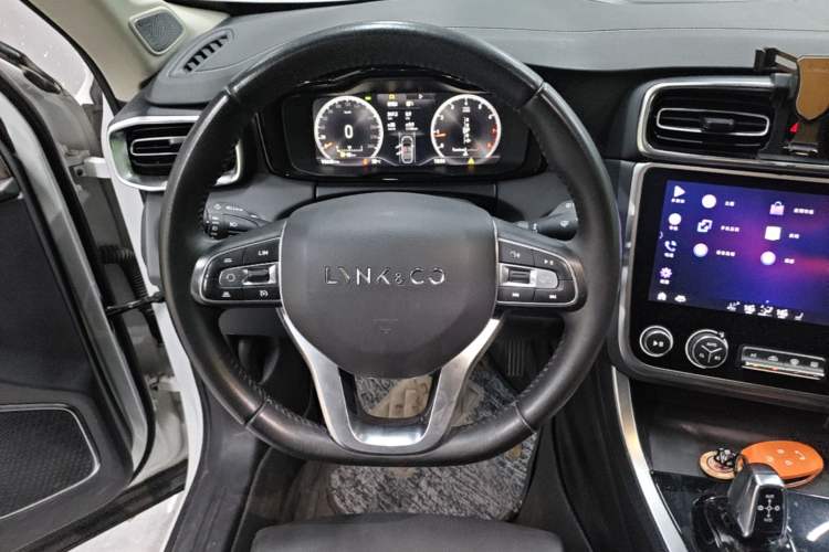 Used Lynk & Co 01 2019 2.0T Two-Wheel-Drive Pro Version China VI Standard Steering Wheel