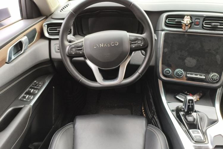 Used Lynk & Co 01 2019 2.0T Two-Wheel-Drive Version China VI Standard Steering Wheel