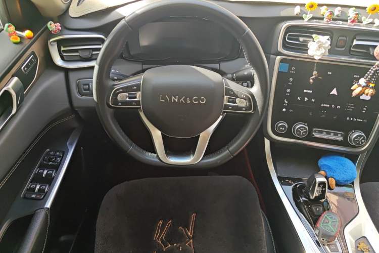 Used Lynk & Co 01 2019 2.0T Two-Wheel-Drive Pro Version China VI Standard Steering Wheel