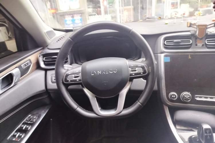 Used Lynk & Co 01 2019 2.0T Two-Wheel-Drive Pro Version China VI Standard Steering Wheel