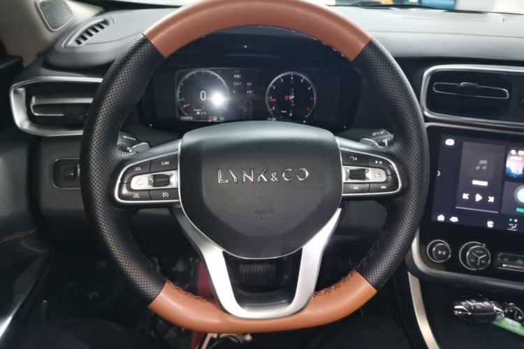 Used Lynk & Co 01 2019 2.0T Four-Wheel Drive Genie Pro Version China V Emission Standard Steering Wheel