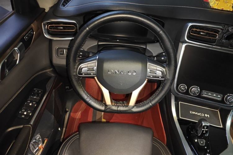 Used Lynk & Co 01 2019 2.0T Two-Wheel-Drive Pro Version China V Standard Steering Wheel