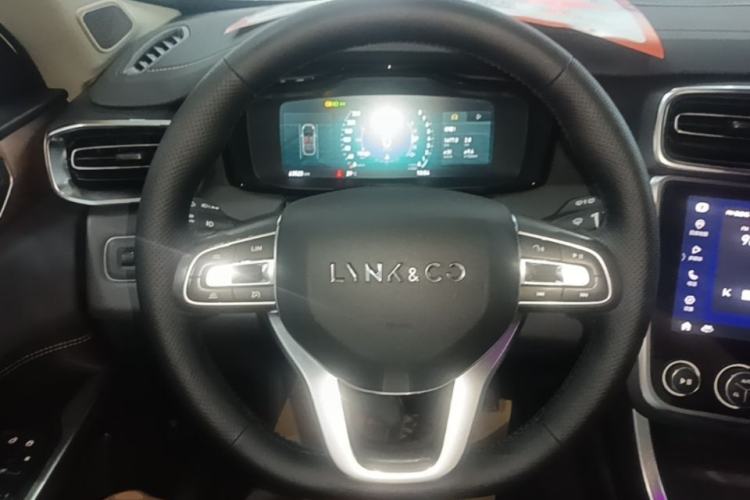 Used Lynk & Co 01 2019 2.0T Two-Wheel-Drive Pro Version China VI Standard Steering Wheel