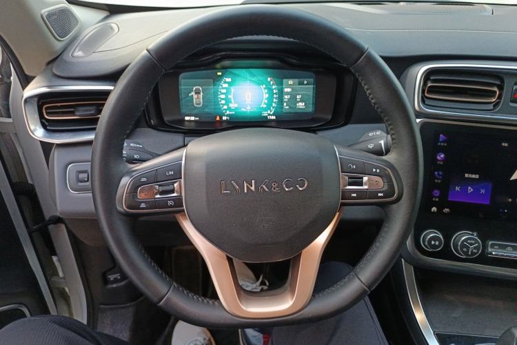 Used Lynk & Co 01 2019 2.0T Two-Wheel-Drive Pro Version China V Standard Steering Wheel