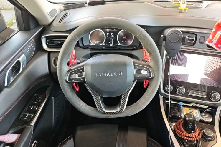 Used Lynk & Co 01 2019 2.0T Four-Wheel Drive Genie Pro Version China VI Standard Steering Wheel