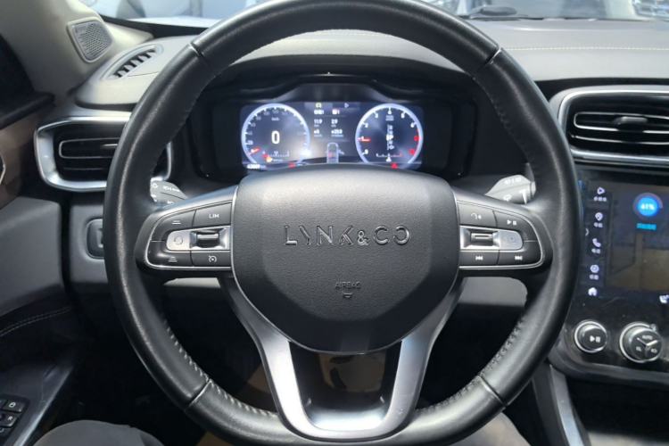 Used Lynk & Co 01 2019 2.0T Two-Wheel-Drive Pro Version China VI Standard Steering Wheel