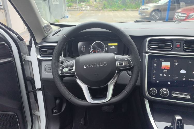 Used Lynk & Co 01 2019 2.0T Four-Wheel Drive Genie Pro Version China VI Standard Steering Wheel