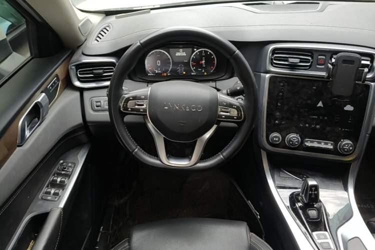 Used Lynk & Co 01 2019 2.0T Two-Wheel-Drive Pro Version China VI Standard Steering Wheel