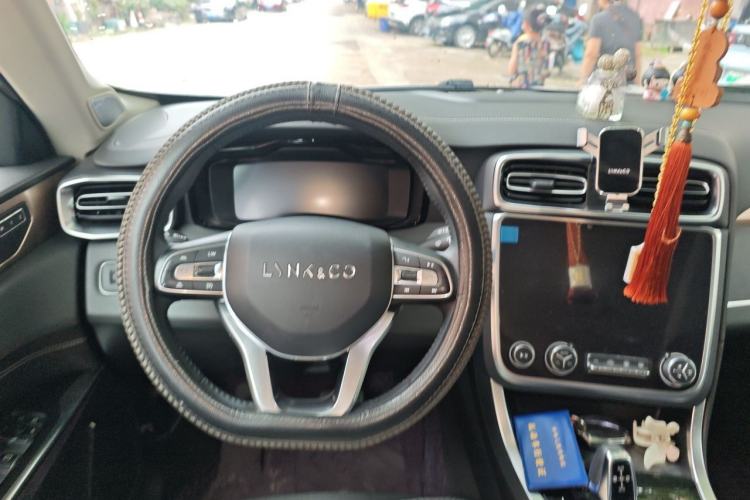 Used Lynk & Co 01 2019 2.0T Two-Wheel-Drive Pro Version China VI Standard Steering Wheel