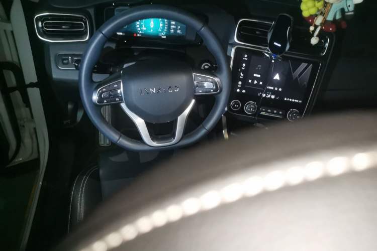Used Lynk & Co 01 2019 2.0T Two-Wheel-Drive Pro Version China VI Standard Steering Wheel