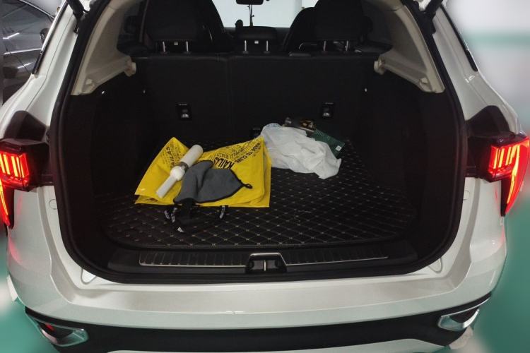 Used Lynk & Co 01 2019 2.0T Two-Wheel-Drive Pro Version China VI Standard Trunk