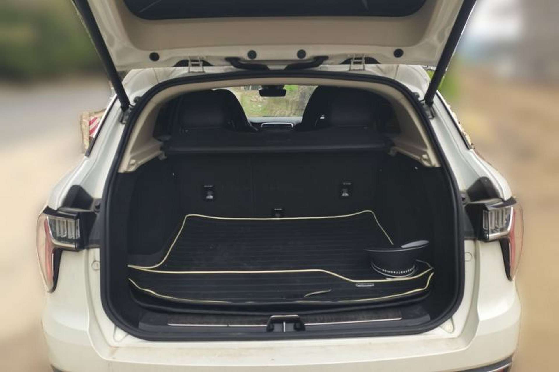 Used Lynk & Co 01 2019 2.0T Two-Wheel-Drive Pro Version China VI Standard Trunk