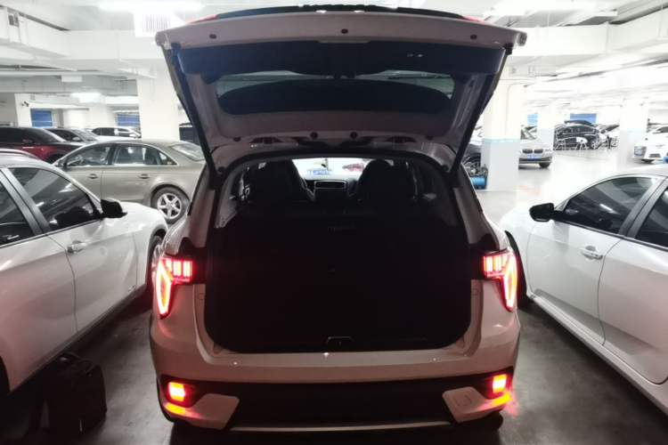 Used Lynk & Co 01 2019 2.0T Four-Wheel Drive Genie Pro Version China V Emission Standard Trunk