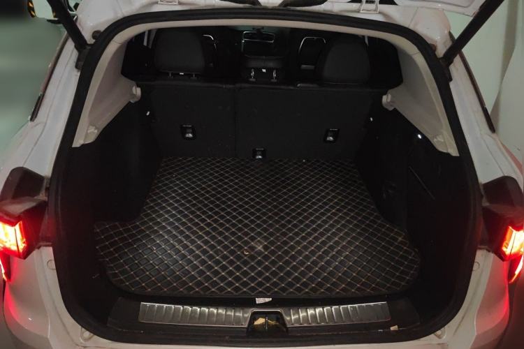 Used Lynk & Co 01 2019 2.0T Two-Wheel-Drive Pro Version China VI Standard Trunk