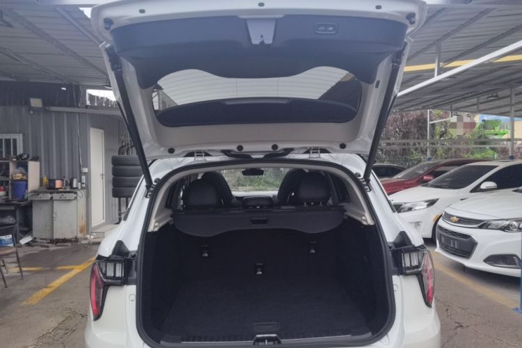 Used Lynk & Co 01 2019 2.0T Four-Wheel Drive Genie Pro Version China VI Standard Trunk