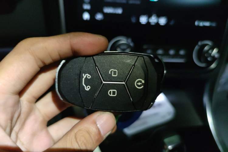 Used Lynk & Co 01 2019 2.0T Two-Wheel-Drive Pro Version China VI Standard Vehicle Key