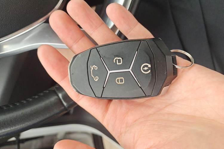 Used Lynk & Co 01 2019 2.0T Two-Wheel-Drive Pro Version China VI Standard Vehicle Key
