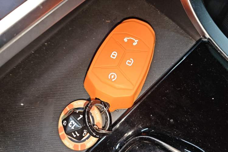 Used Lynk & Co 01 2019 2.0T Two-Wheel-Drive Pro Version China VI Standard Vehicle Key