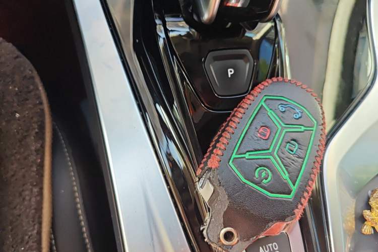 Used Lynk & Co 01 2019 2.0T Two-Wheel-Drive Pro Version China VI Standard Vehicle Key